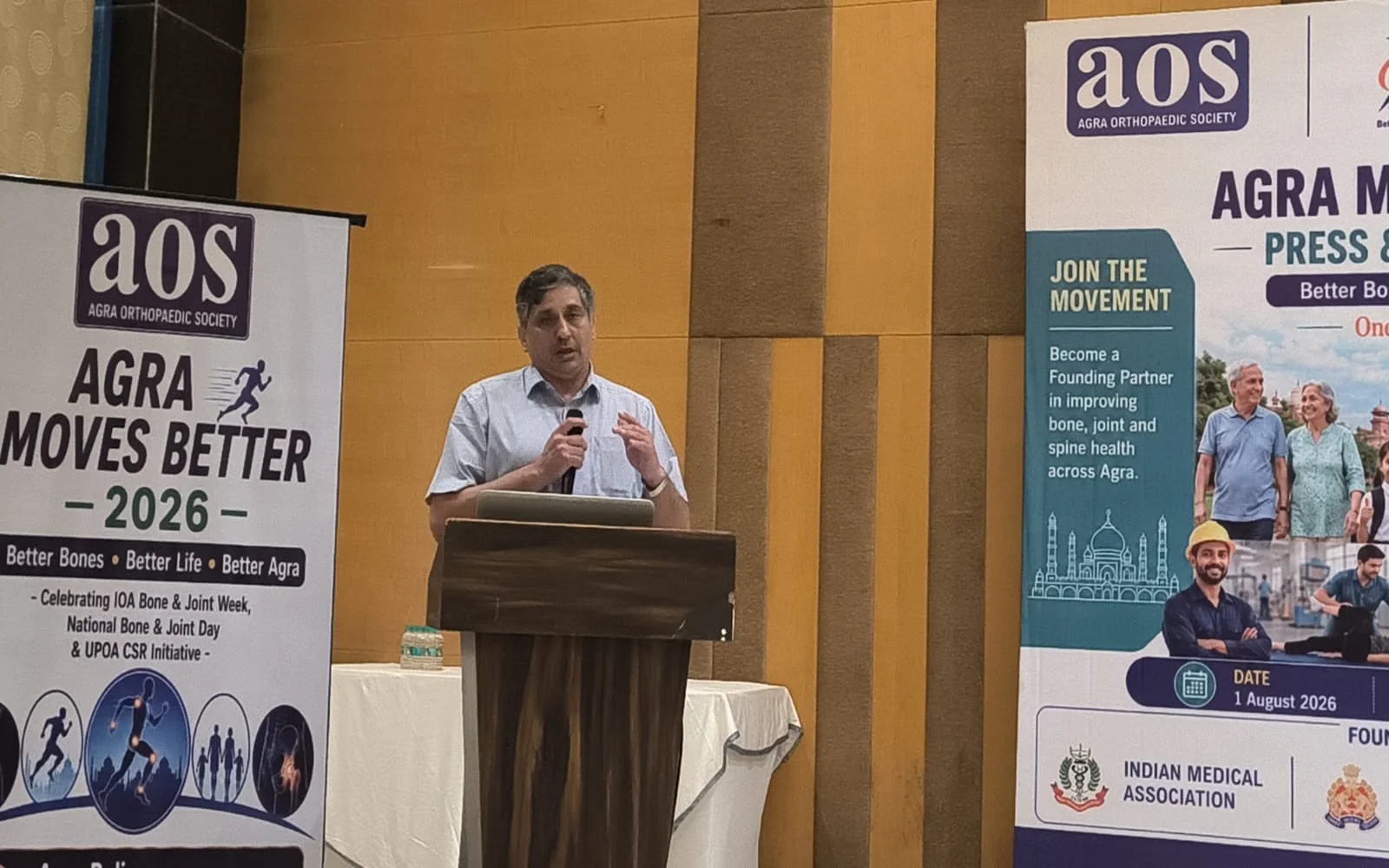AOS Secretary Dr Sanjay Chaturvedi addressing the Agra Moves Better 2026 launch meeting