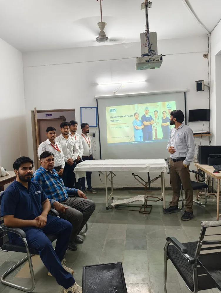 AOS community outreach session with participants during the Agra Moves Better campaign