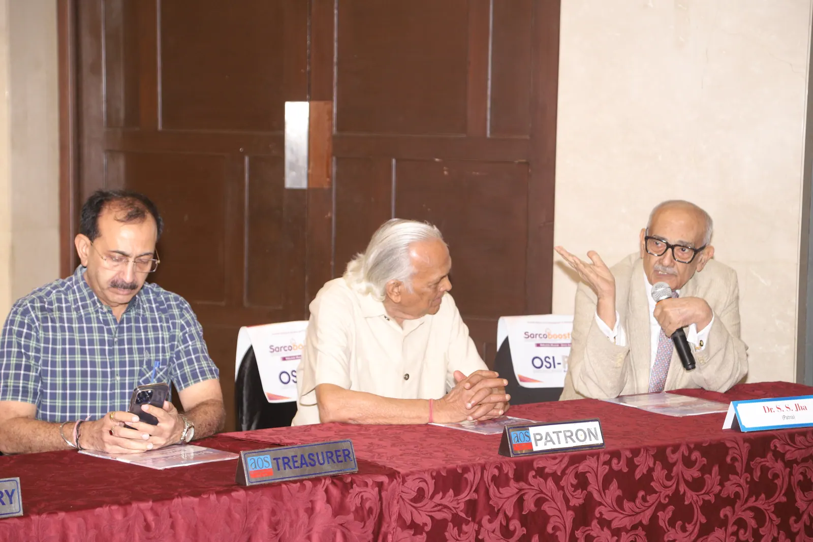 AOS members and faculty at the Osteoporosis and Sarcopenia Symposium on 11 July 2026