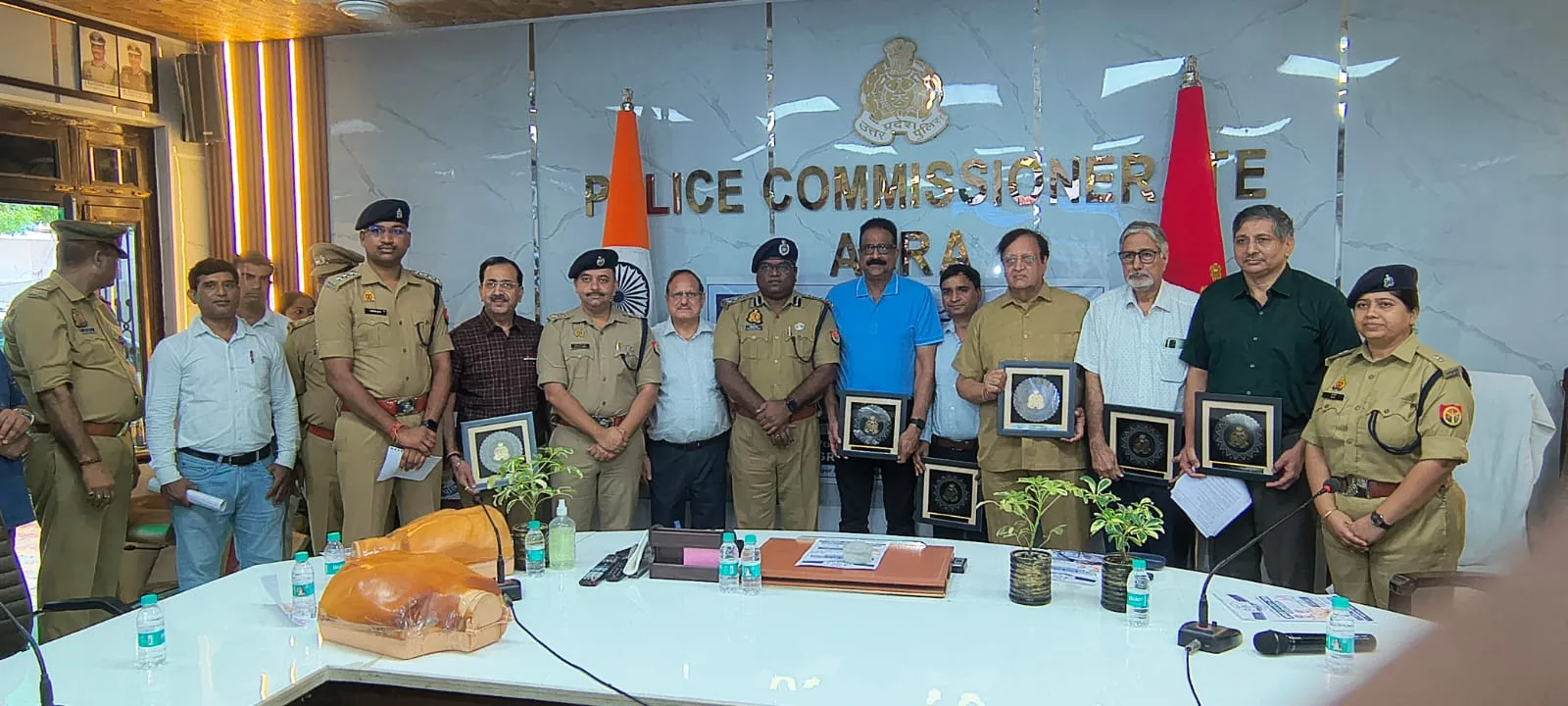 AOS members with Agra Police officials during the police workplace ergonomics programme